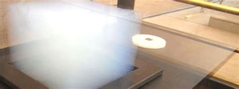  Aerogel: Um Material Leve como uma Pena e Resistente como um Tanque de Guerra!